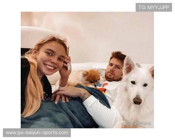 东契奇晒猫，粉丝直呼可爱暴击——点亮篮球巨星的软萌一面